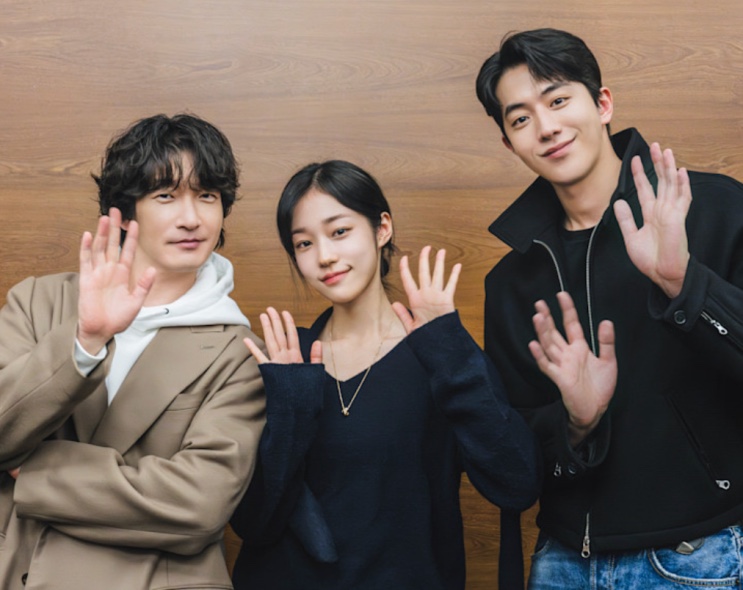 Cho Seung-woo, Roh Yoon-seo e Nam Joo-hyuk, elenco de A Leste do Palácio