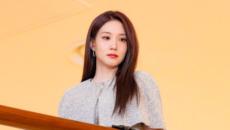 Park Eun-bin como Cheon Yeo-ri em Assustadoramente Apaixonados