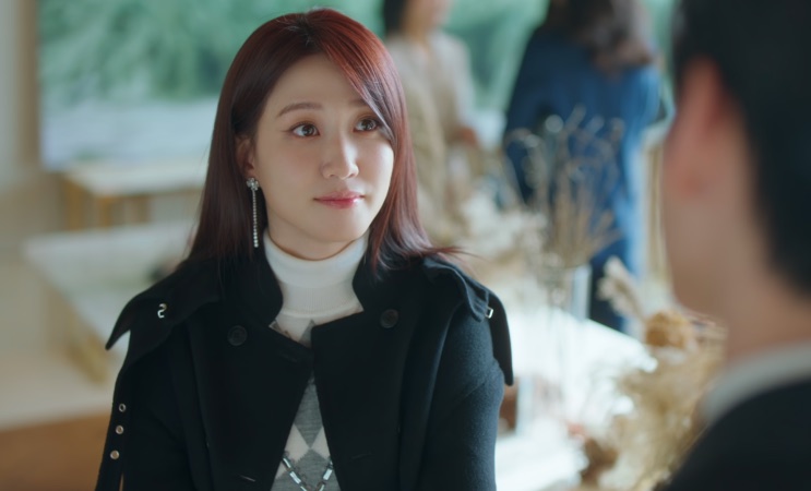 Yeo-ri (Park Eun-bin) num café