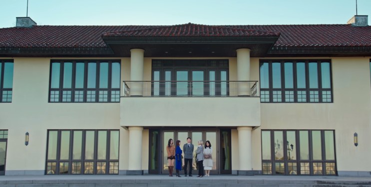 A Sienna Hall em Assustadoramente Apaixonados