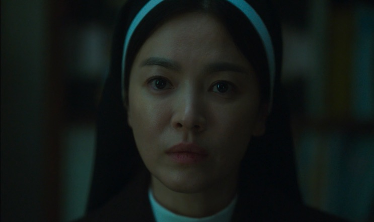 A irmã Unia e o menino Hui-jun em Dark Nuns