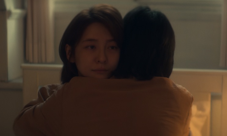 Eun-jung ouvindo o pedido da Sang-yeon