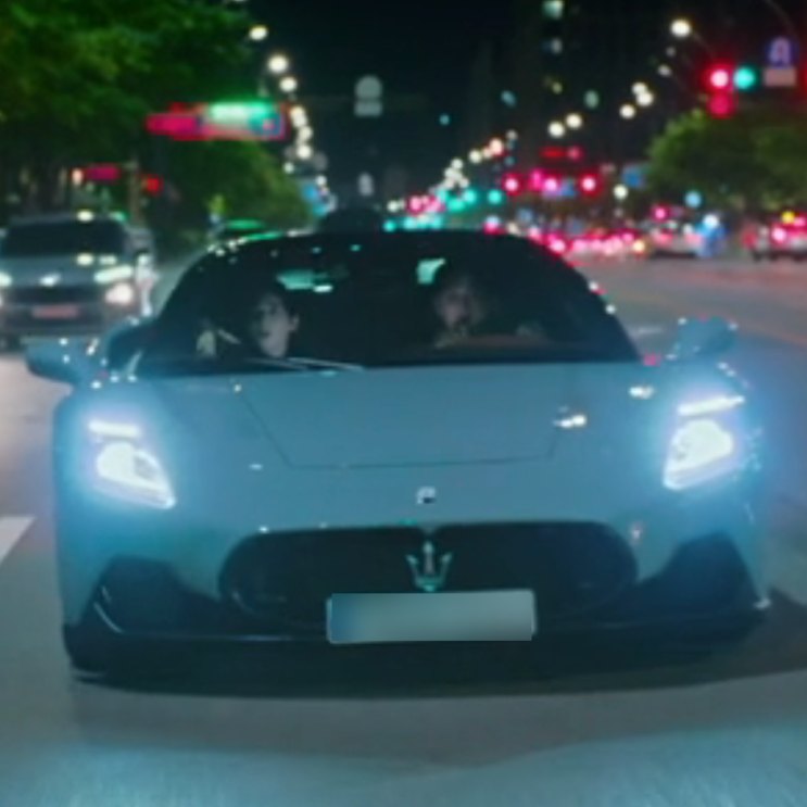 Que carro é a Maserati de Flex X Cop 2? O do Jin Yi-soo custa 383,6 milhões de wons