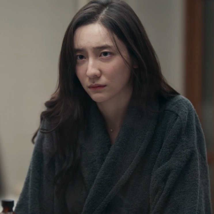 A Park Ji-hyun usou dublê de corpo em Hidden Face?