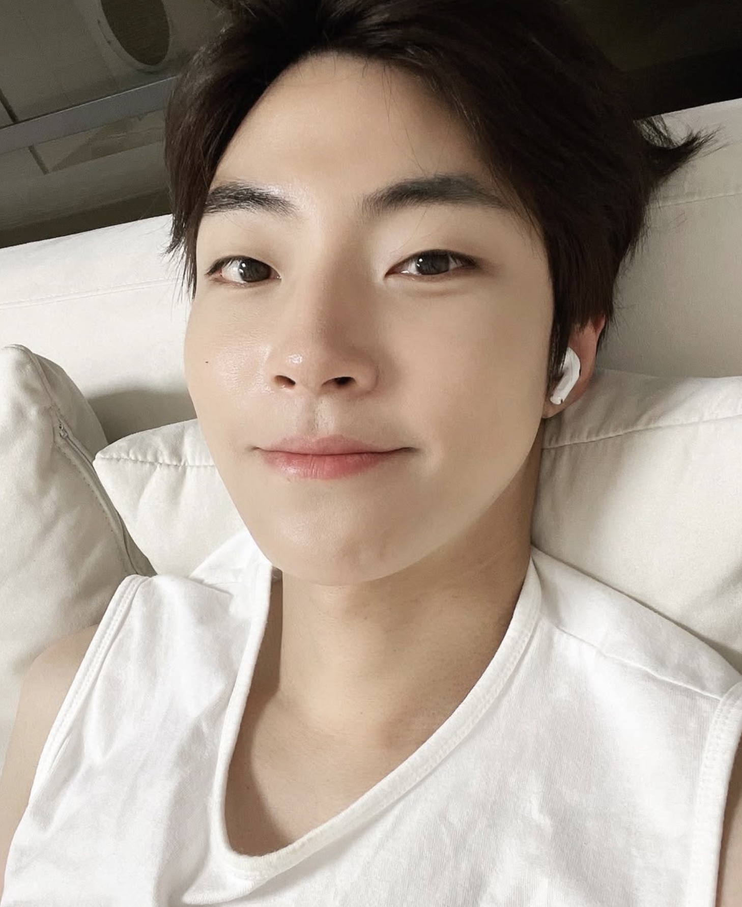 Selfie de Hwang In-youp sem filtro