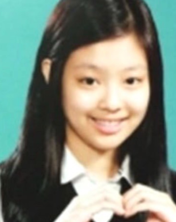Jennie adolescente