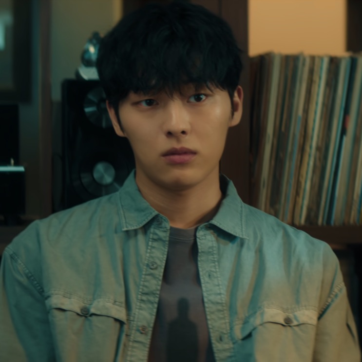 Lee Kang (Choi Hyun-wook) em Notes from the Last Row