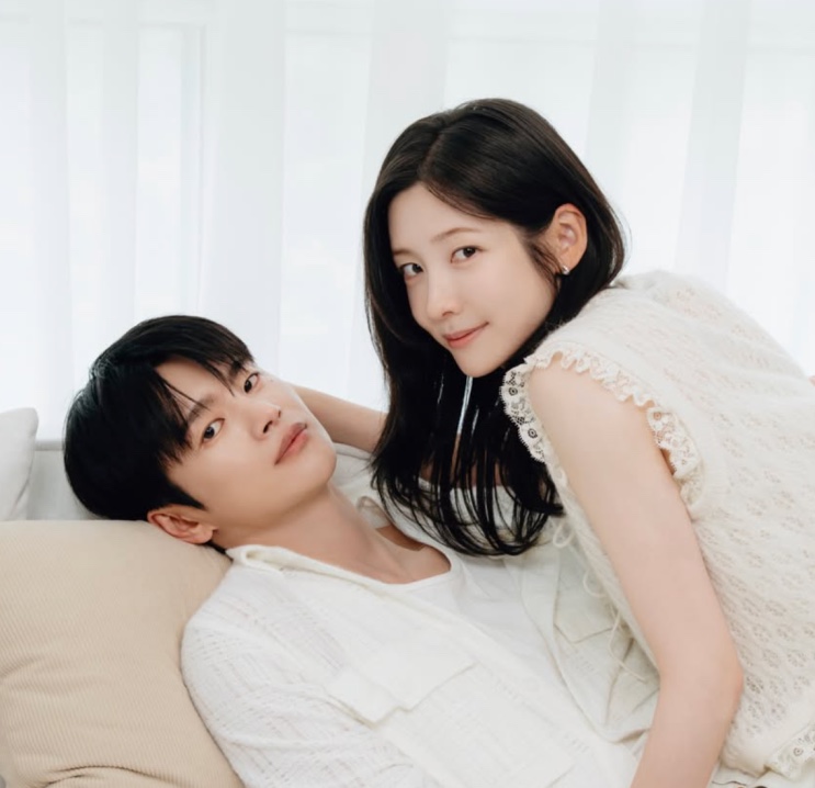 Park Ji-hyun e Seo In-guk em See You at Work Tomorrow!