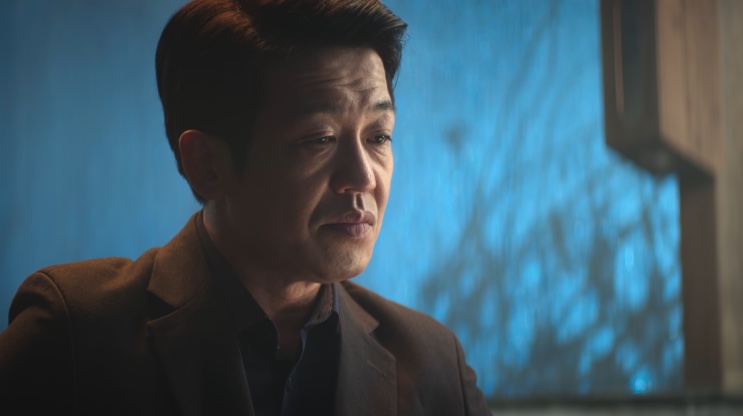 Baek Sang-gil pensativo