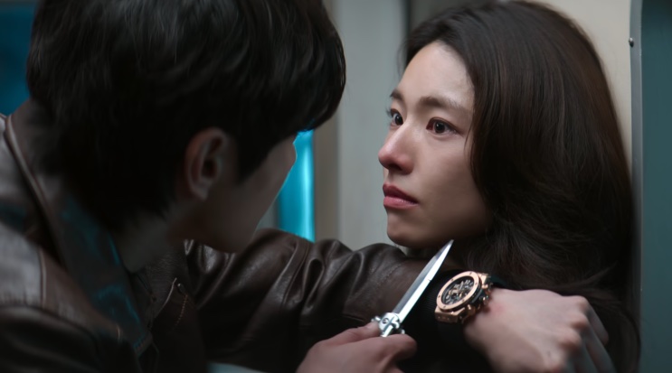 Jang Tae-ha pedindo ajuda ao Kaito em cena de Um Grude de Amor